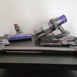 Dyson Cyclone V10 Animal Cordless Vacuum Cleaner (Model SV27)