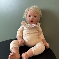 Lee Middleton First Born Awake Girl Doll Soft & Sweet 1996 18"