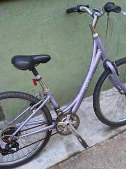 GIANT SEDONA XS ALUMINUM 21 SPD BIKE RIDES GREAT 💯