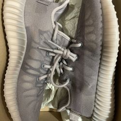 Yeezy 350 V2 Mono Mist Size 8