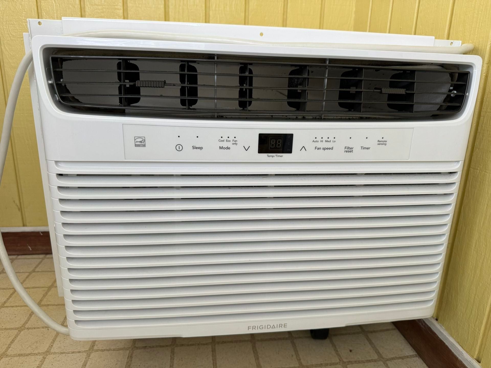 Frigidaire air conditioner 12,000 BTU