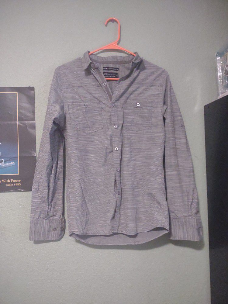Long-sleeved Gray Striped Dress Shirt 