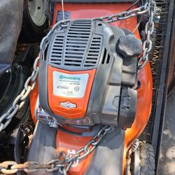 Lawn EQUIPMENT Husquvarna 
