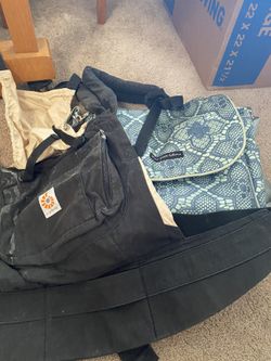 Ergo baby and diaper bag petunia