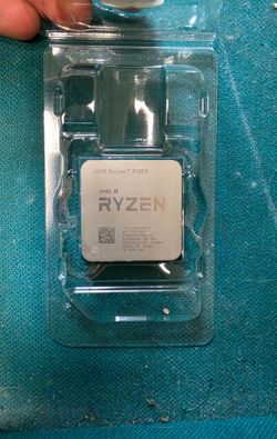 AMD Ryzen 7 3700X
