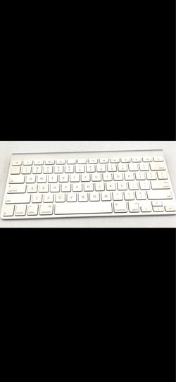 Apple and wireless Bluetooth keyboards