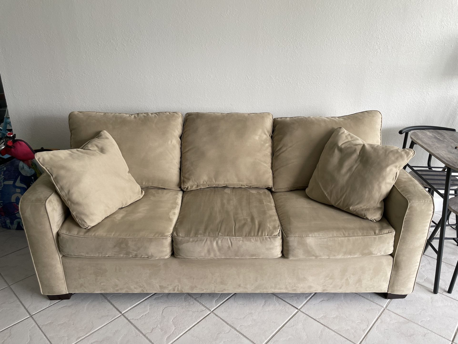 Bloomingdale’s 3 Seat Couch / Sofa