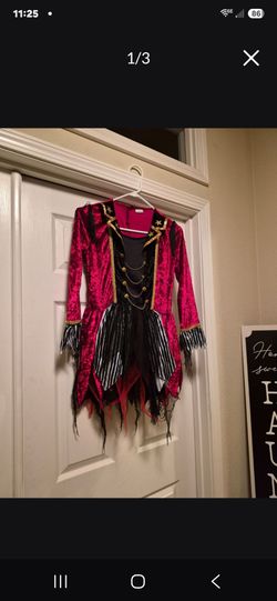 Women's Pirate Costume