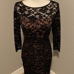 Black And Tan Lace Party Dress - Size 6 Location: Cave Creek @ 101