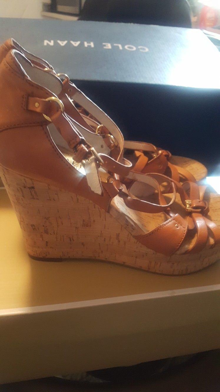 MICHEAL KORS SANDALS  WEDGES  SIZE 7. MORE MK SHOES AVAILABLE SIZE 6.5- 7M