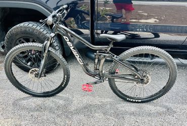 Devinci Marshall Trail Bike