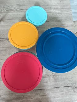 Pyrex Glass Bowl Set with Colored Lids