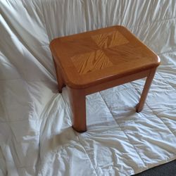 Table Solid End Table Solid Oak 