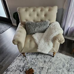 Oversized Armed Christopher Knight Chairs 