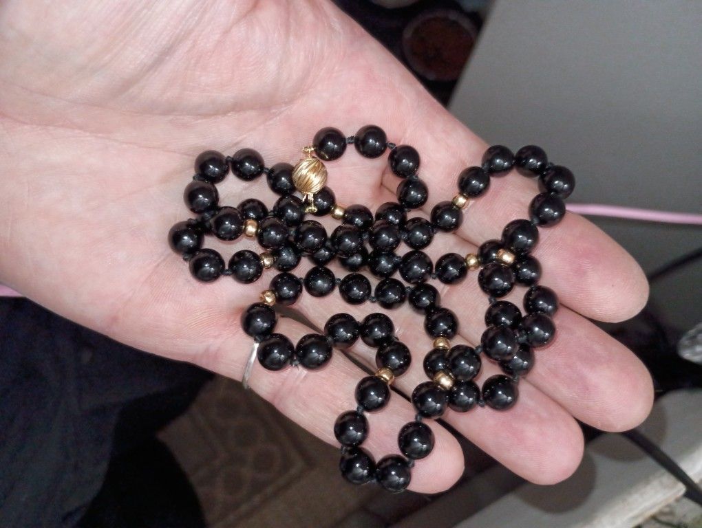 14kt Gold And Black Onyx Bead Necklace