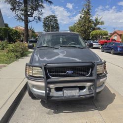 Ford Expedition 1997 With 140,041 Miles