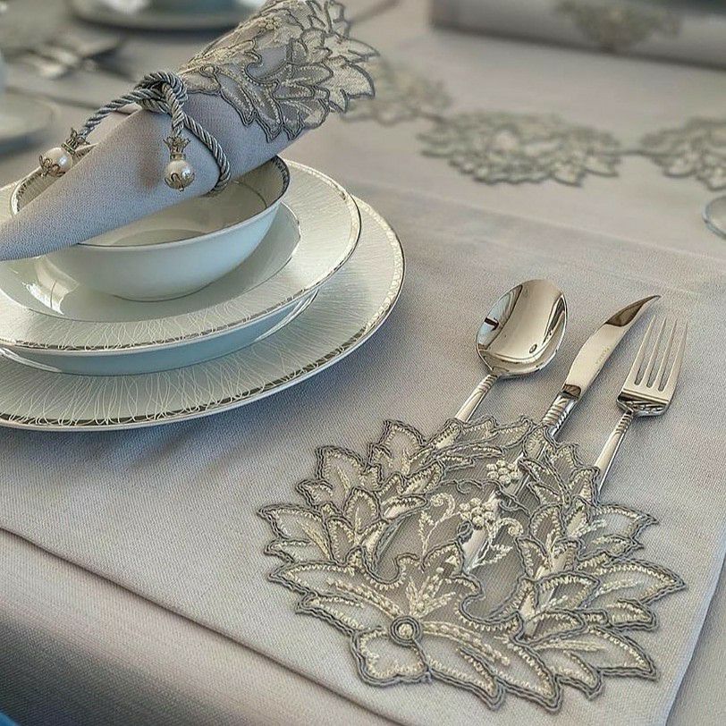 Rosa Luxurious Set For 6 ( 6 napkins + 6 Placemat + 6 Napkin Rings)