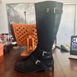 UGG Tall Leather Women’s Boots with side Zippers and buckles Size 9
