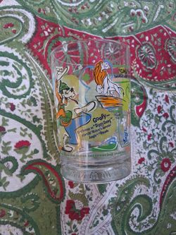 McDonald’s Walt Disney World 100 Years Of Magic Glass Cup Goofy Simba Mickey
