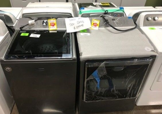 Maytag Top Load Washer/Dryer Set