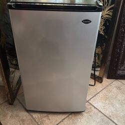 Small Refrigerator 