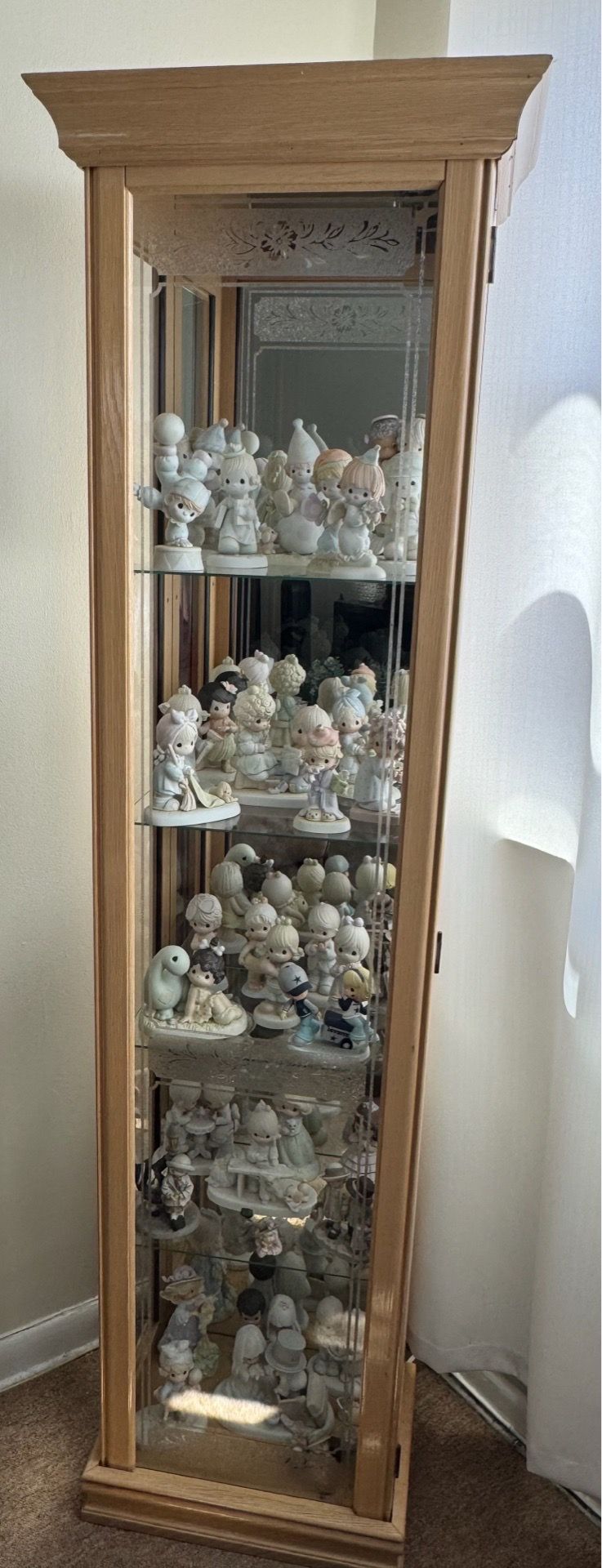 Curio cabinet