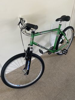 1999 18 ‘ Kona Hahanna