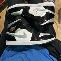 Size 11 Jordan 1 Mid SE Patent Black White Metallic Silver Metallic Gold