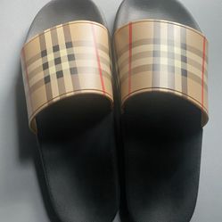 Burberry Check Slides Size 10 (43)