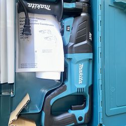 Makita  Hammer With Case 