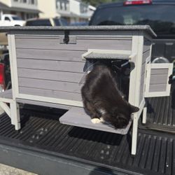Cat Or Small Dog House Insulated 
