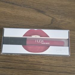 Huda Beauty Liquid Matte Lipstick TrophyWife -14 fl oz New In Box