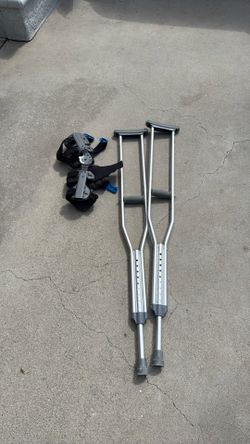 ACL brace and crutches