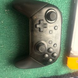 NINTENDO SWITCH PRO CONTROLLER 