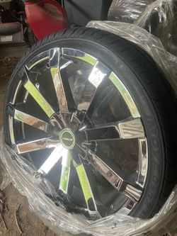 Strada 20 inch Chrome Wheels with 245/35ZR20 Tires