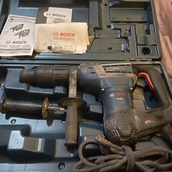 BOSCH 12 -AMP 1-9/16-IN SDS-MAX VARIABLE SPEED (Carrier Box included)