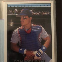 92 Ivan Rodriguez Baseball Card