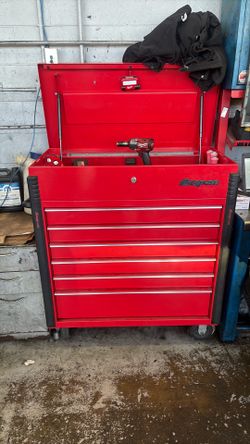 SNAP ON TOOL BOX