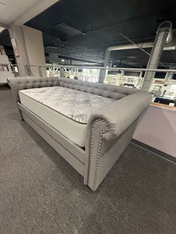 DAY BED