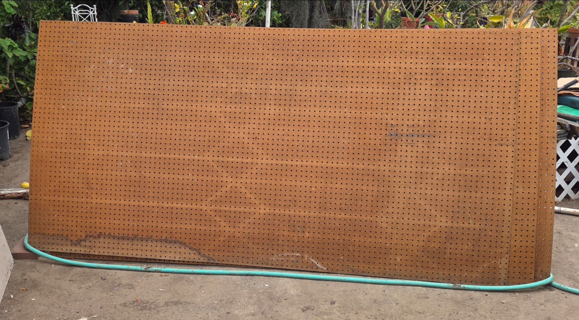 Peg board