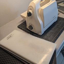 Close To My Heart Die Cutting Machine 