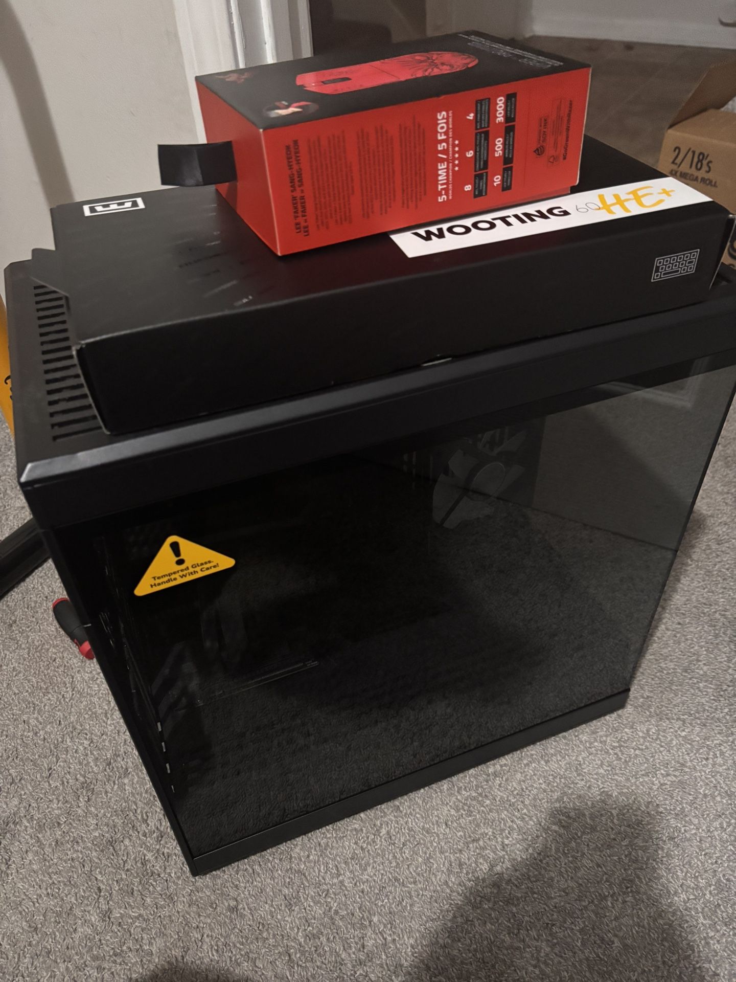 Hyte Y40, Wooting 60he, Viper v3 Pro Faker Edition