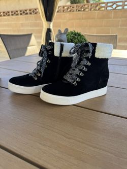 Boots Fur,  Steve Madden Black Suade Size 7 