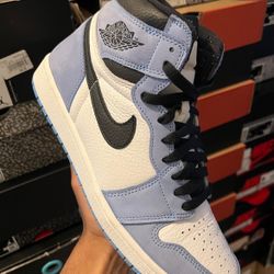univserity blue jordan 1