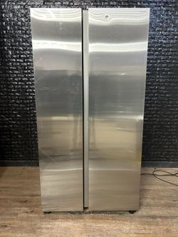 SAMSUNG REFRIGERATOR w/WARRANTY! R3342A