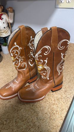 Leather boots