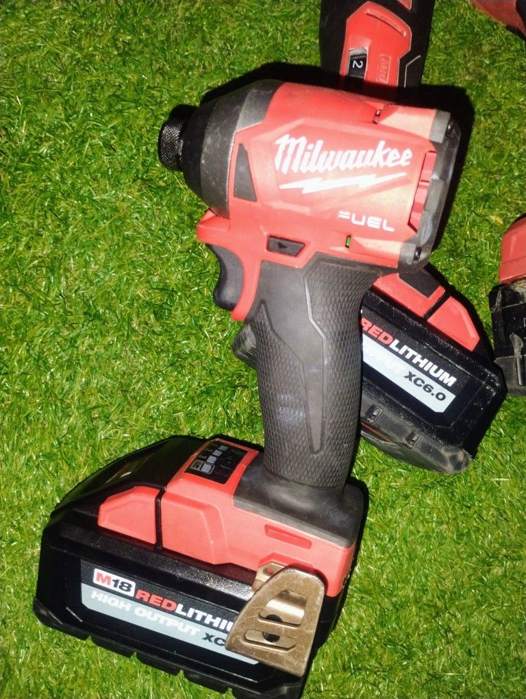 Milwaukee Fuel Impact Drill Taladro