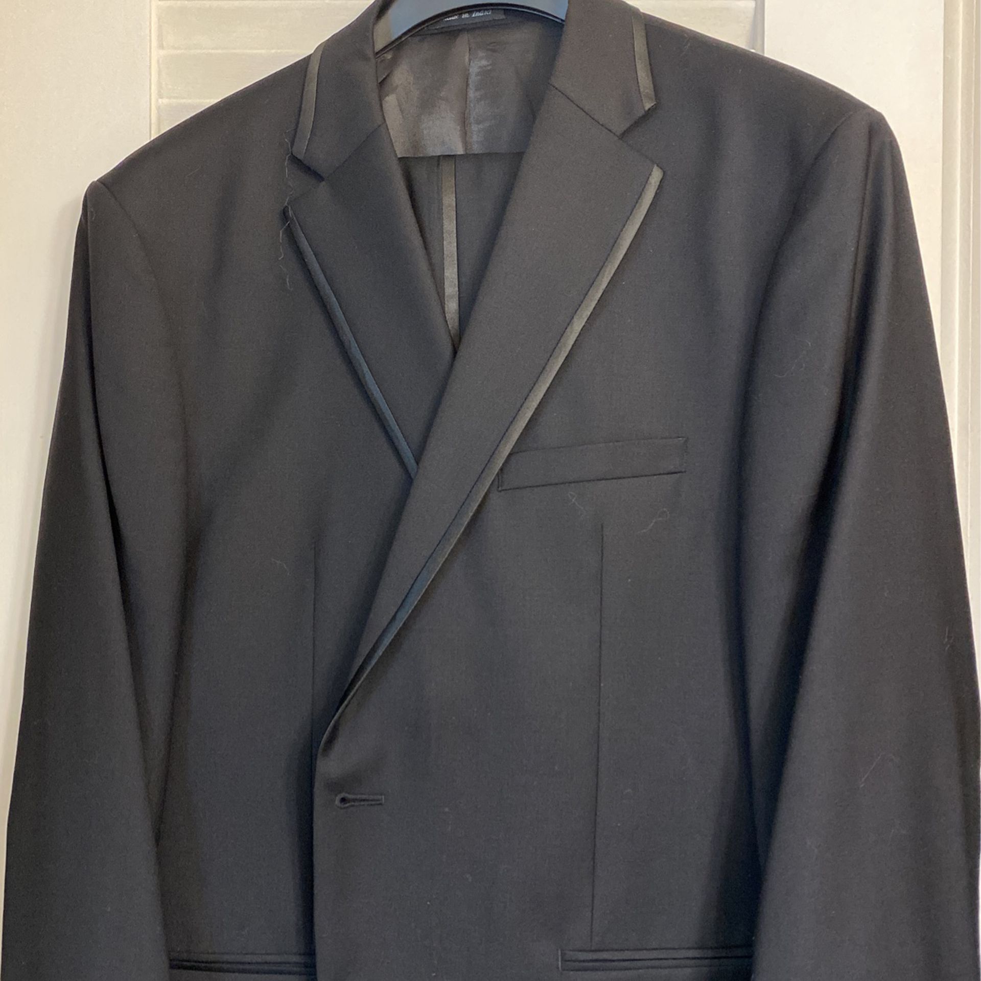 Calvin Klein Tuxedo Black . Buy This Get Another Suit Free.