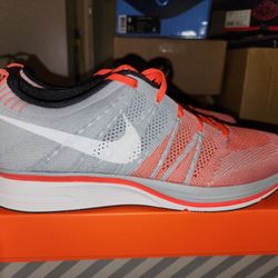 Nike Flyknit Trainers - Size 11