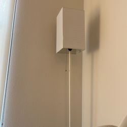 Floor lamp- white like new